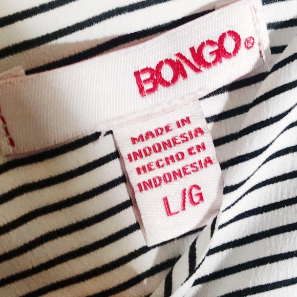 Striped Scalloped Top - Picture 3 of 3